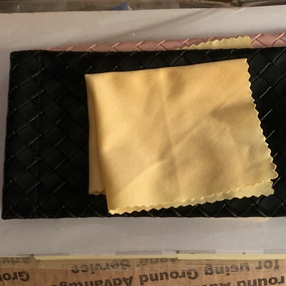 Accessories - Black Quilted sunglass holder with Yellow Cleaning Cloth